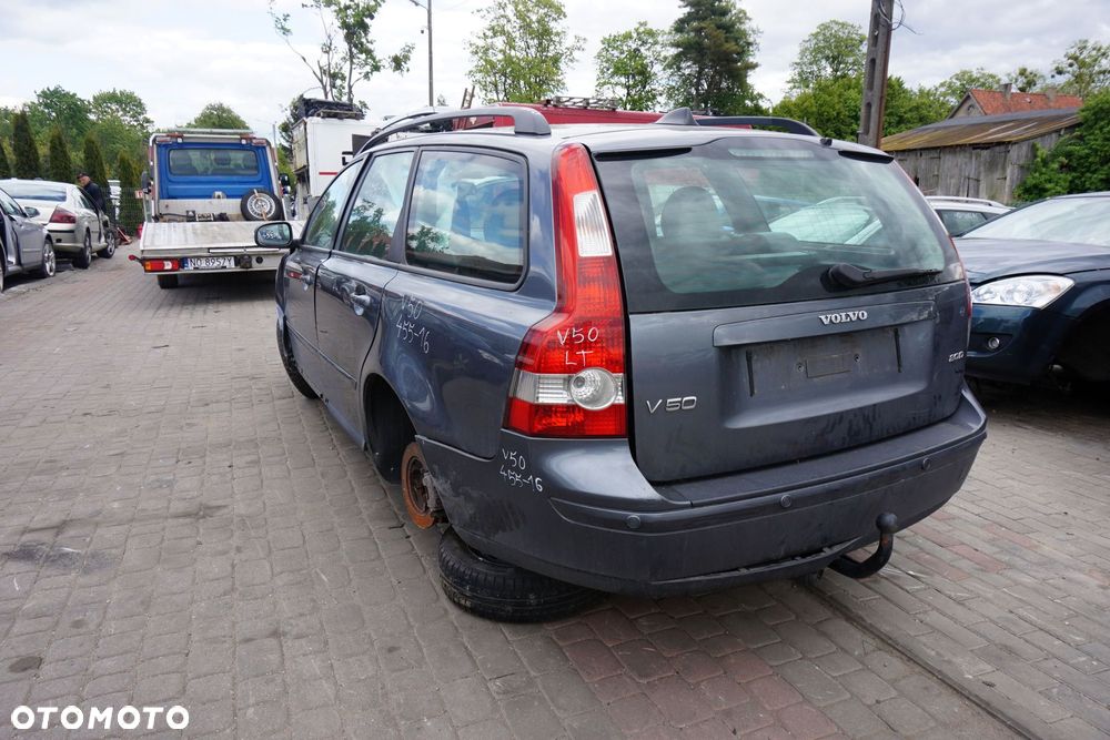 VOLVO V50  KOMBI 2007 455-16 2.0 D D4204T 136KM MMT6 SZARY na części - 3
