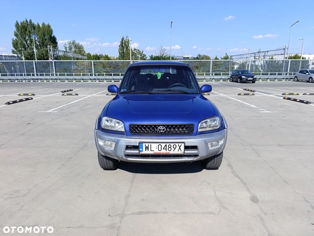 Toyota RAV4 2.0 - 3