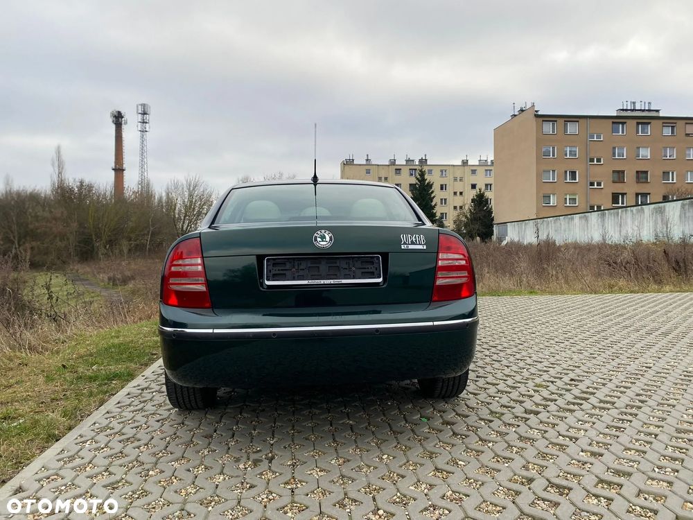 Skoda Superb 1.8 Turbo Exclusive - 25