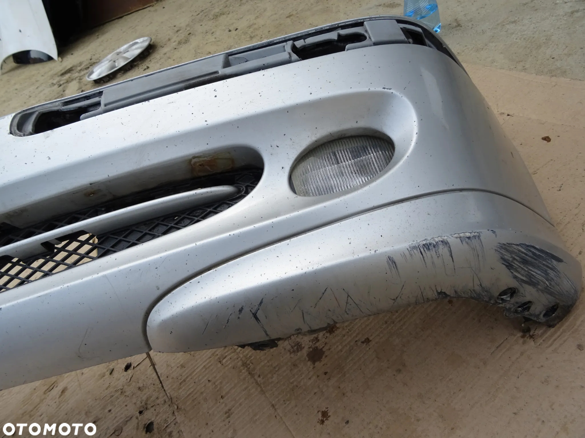 Zderzak Przód Mercedes W203 Lift - 6