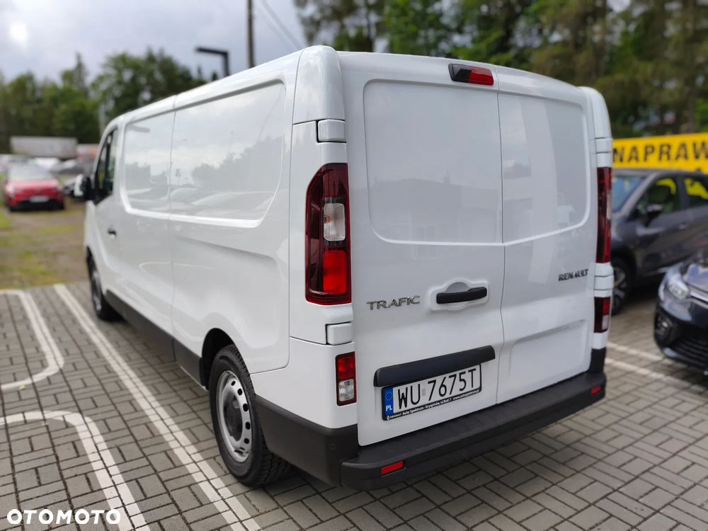 Renault Trafic Furgon Extra L2H1 2.0 dCi 130 - 6