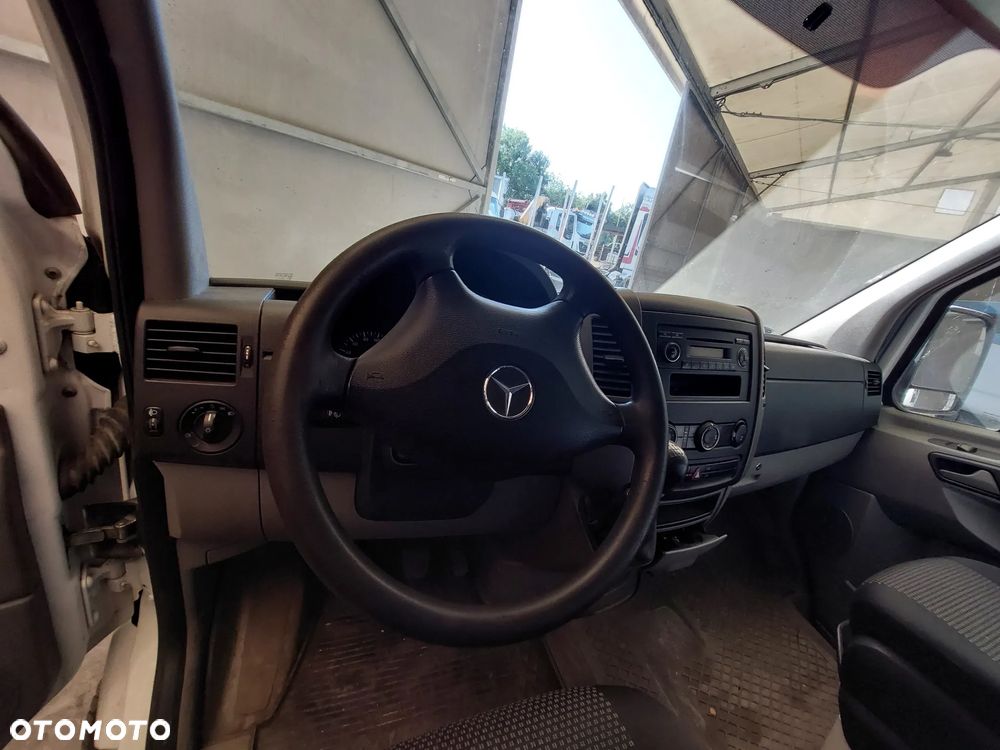 Mercedes-Benz SPRINTER - 19