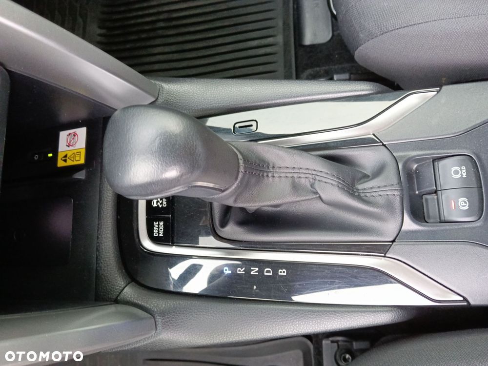 Toyota Corolla Cross - 22