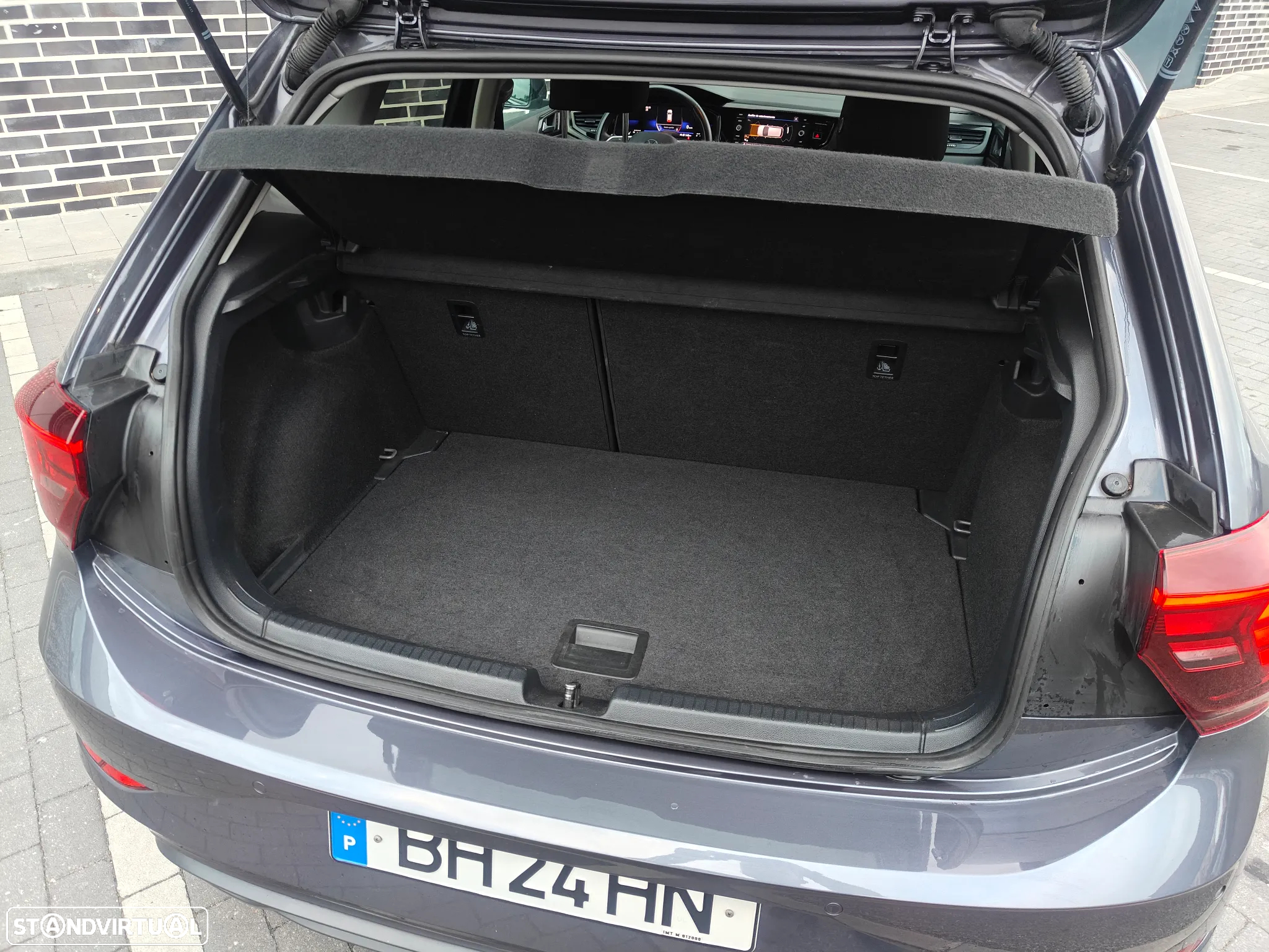 VW Polo 1.0 TSI Urban - 18