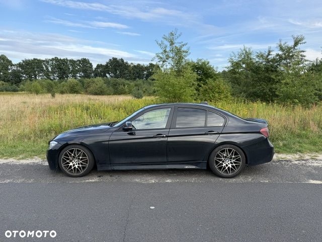 BMW Seria 3 328i Sport Line - 8