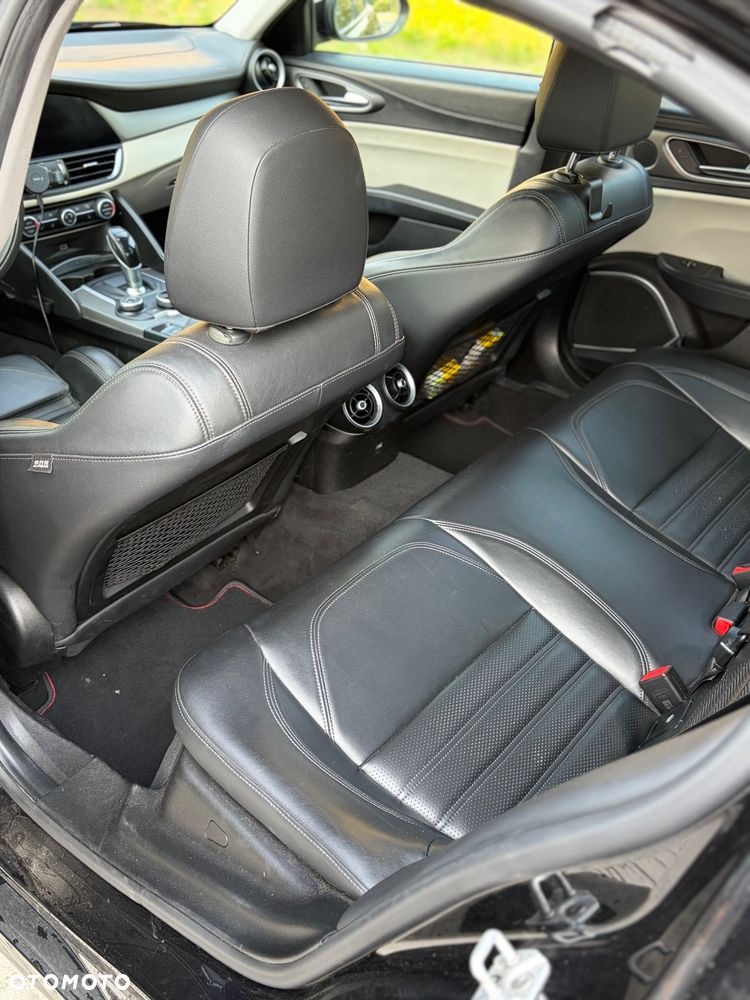 Alfa Romeo Giulia 2.0 Turbo Veloce TI Q4 - 7