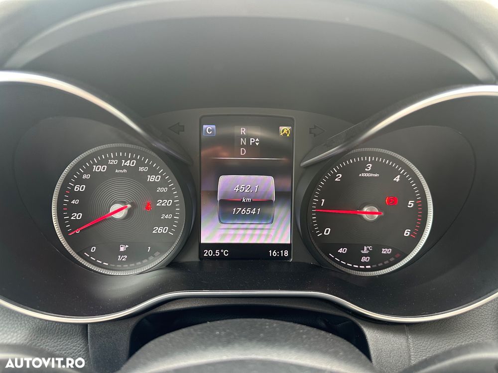 Mercedes-Benz C 220 CDI DPF (BlueEFFICIENCY) 7G-TRONIC Avantgarde - 9