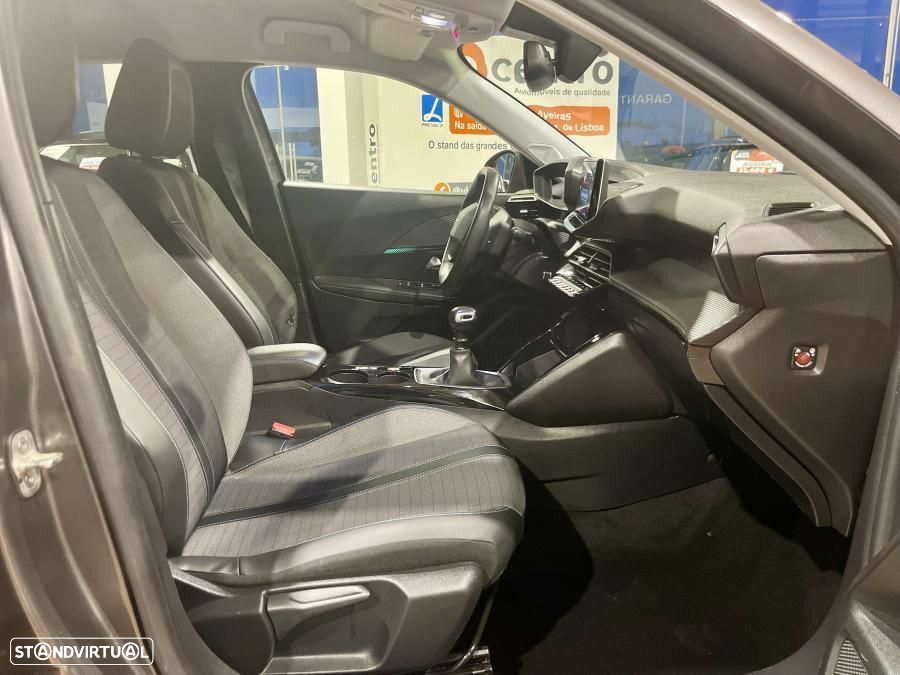 Peugeot 2008 1.2 PureTech Allure Pack - 26