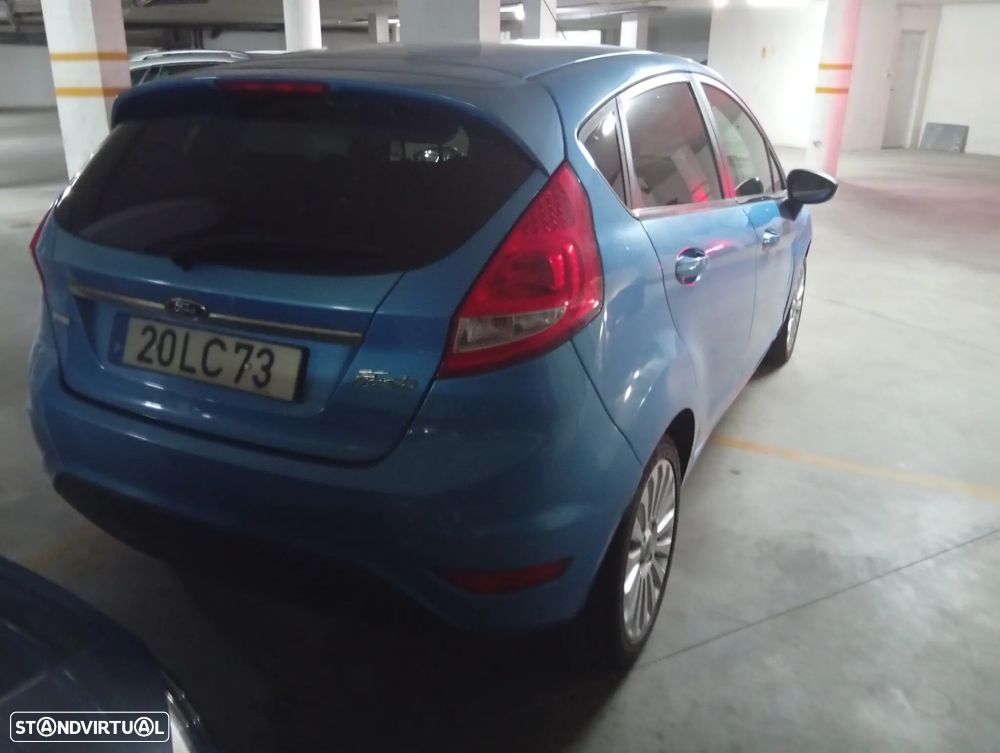 Ford Fiesta 1.4 TDCI Titanium - 12
