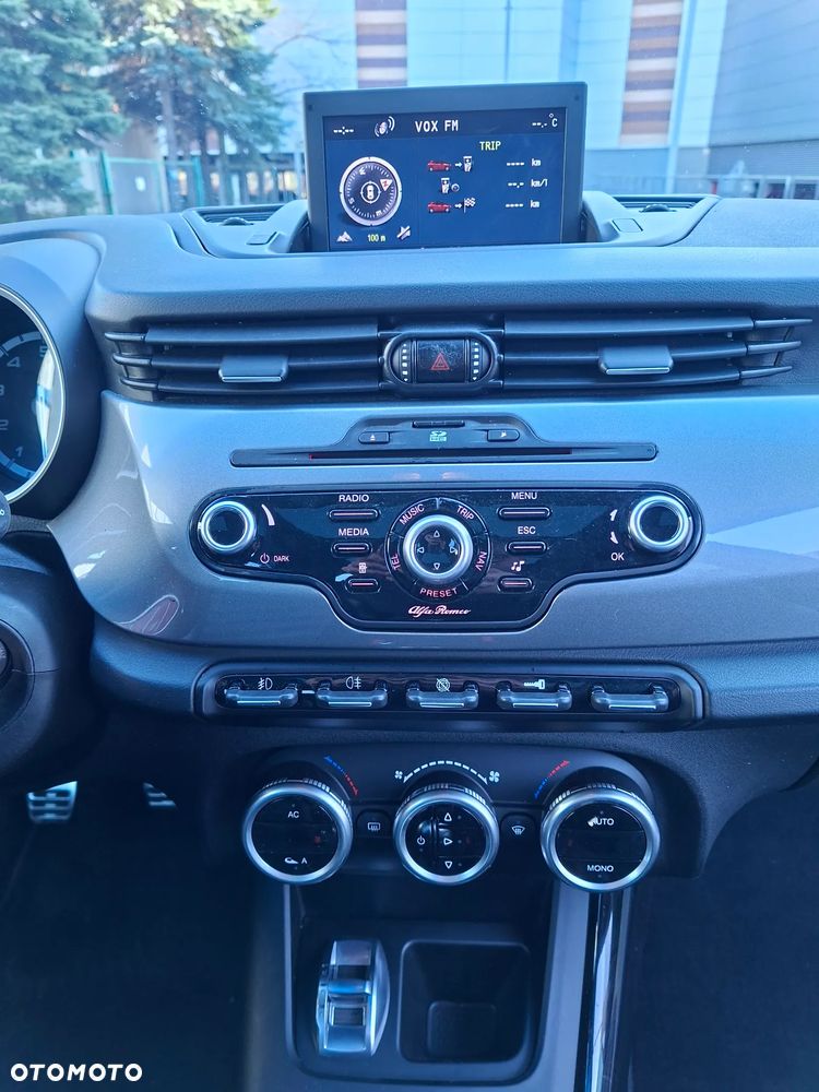 Alfa Romeo Giulietta 1.4 TB MultiAir Distinctive - 13