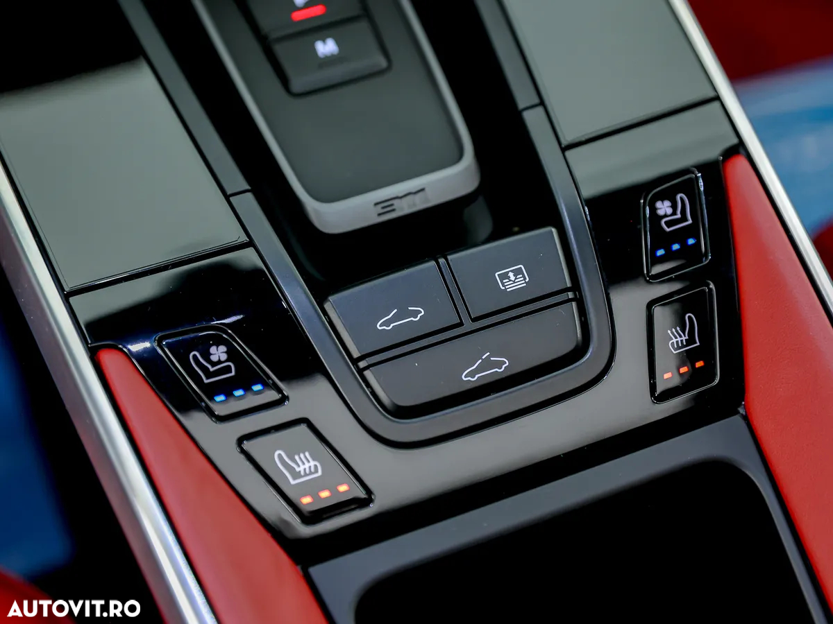 Porsche 911 Carrera 4S - 25