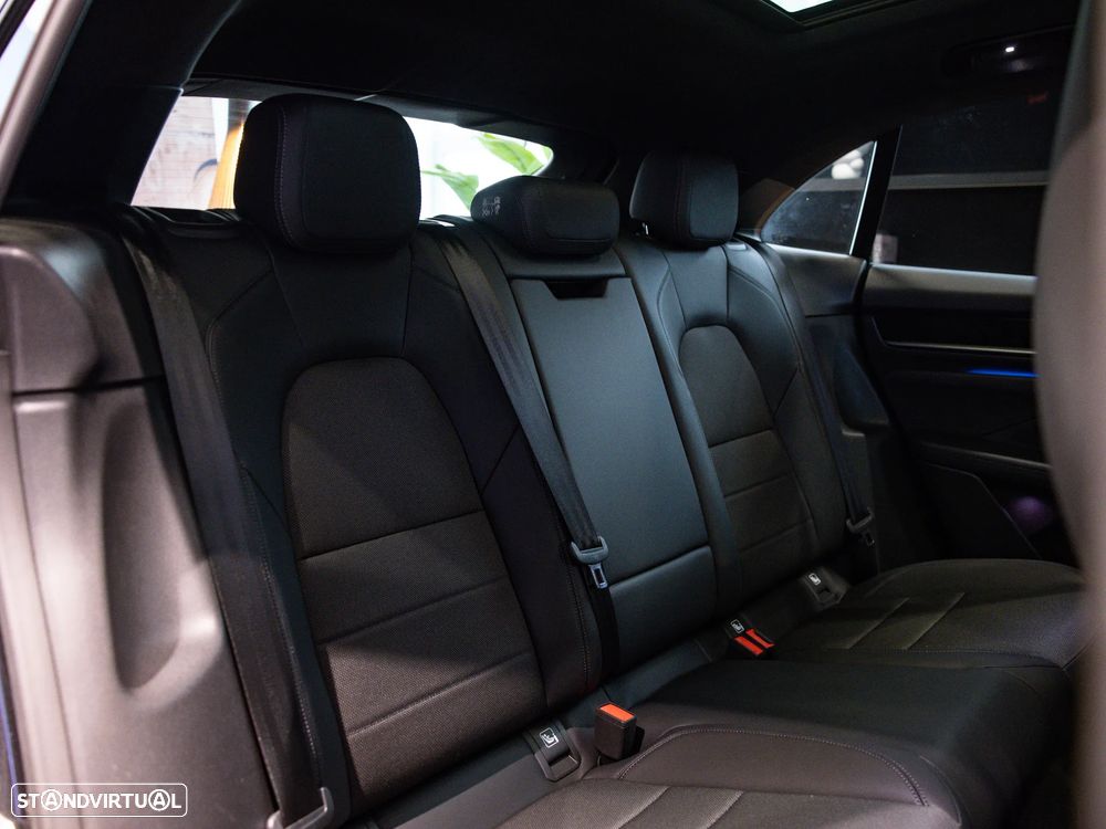 Porsche Macan Electric 4 - 33