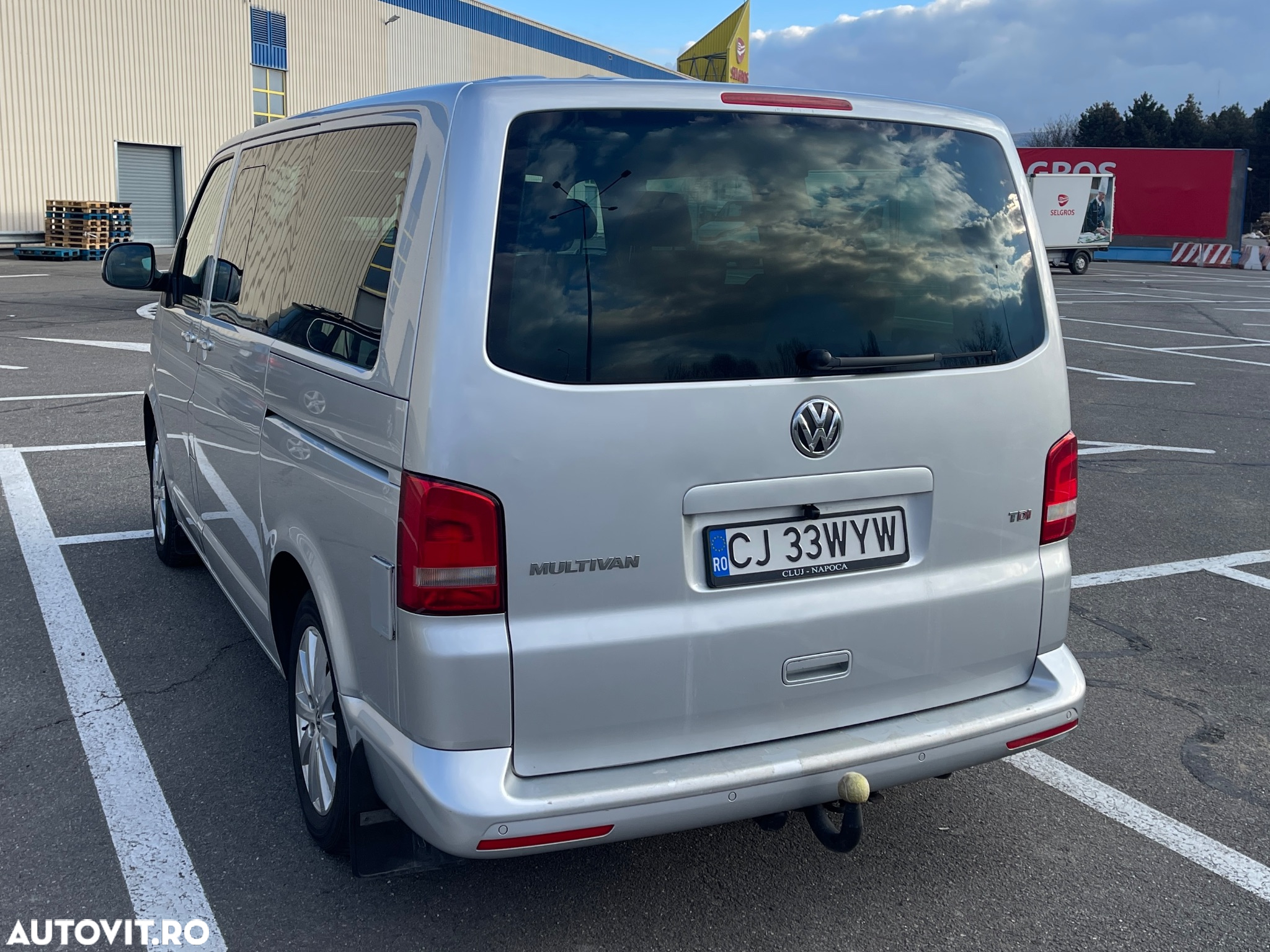 Volkswagen Multivan - 10