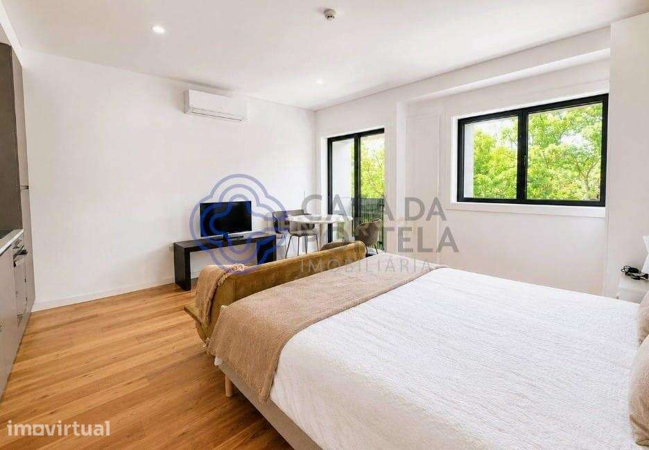 Apartamento T0 mobilado para arrendamento no Porto com ar condicionado - Grande imagem: 5/25