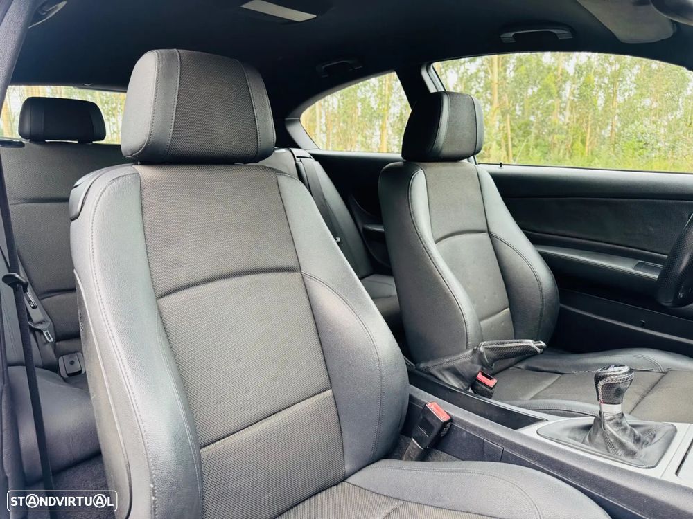 BMW 118 d Pack M - 27