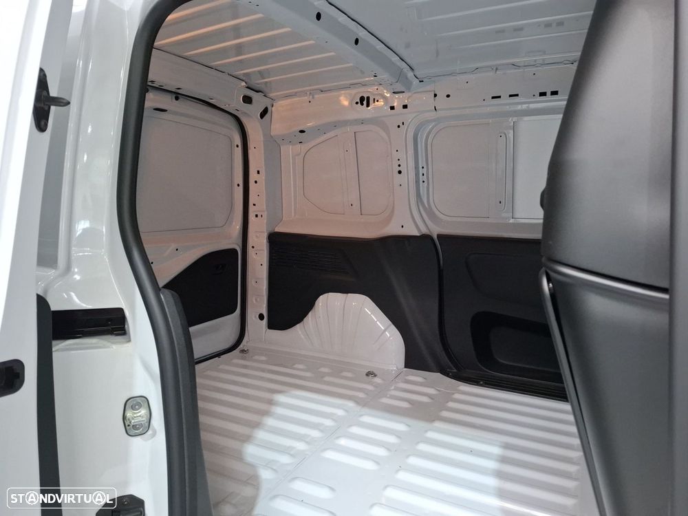 Peugeot e-Partner - 19