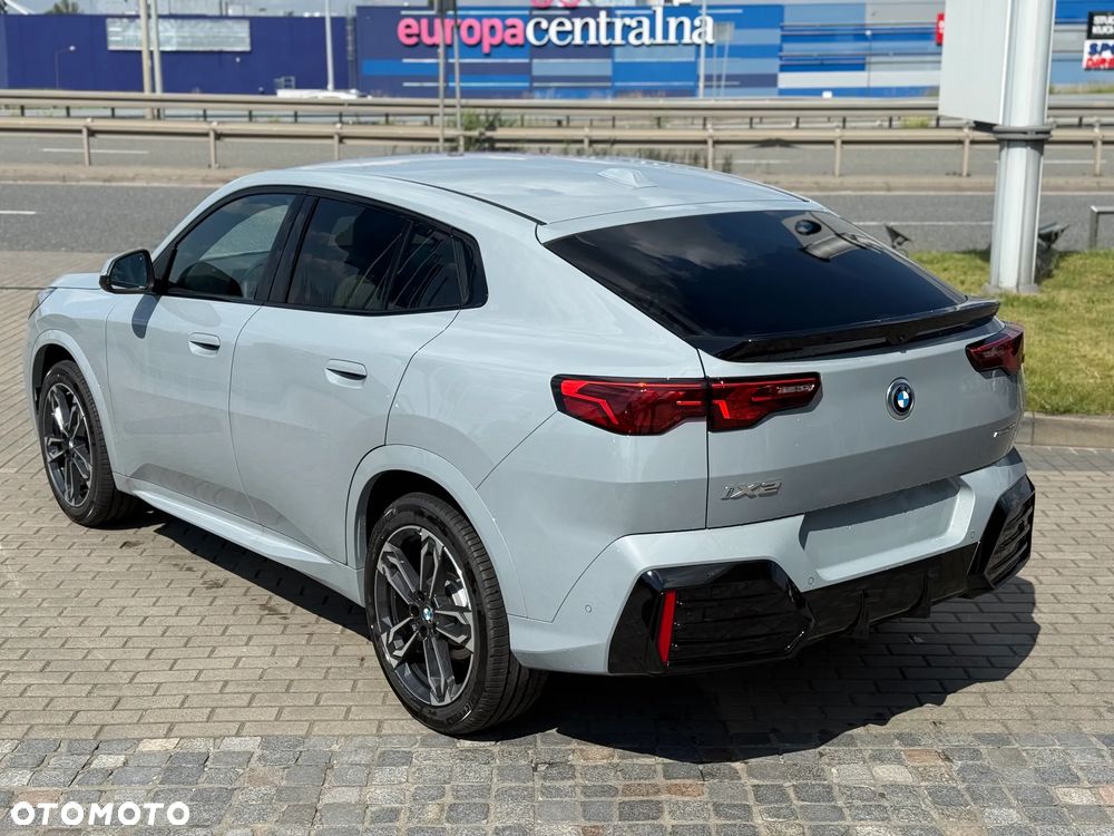 BMW iX2 eDrive20 66.5kWh - 6