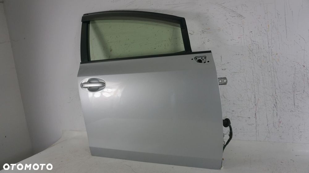 DRZWI PRAWY PRZÓD PRAWE PRZEDNIE TOYOTA PRIUS+ LIFT PRIUS + PLUS 15-18 1F7 - 2
