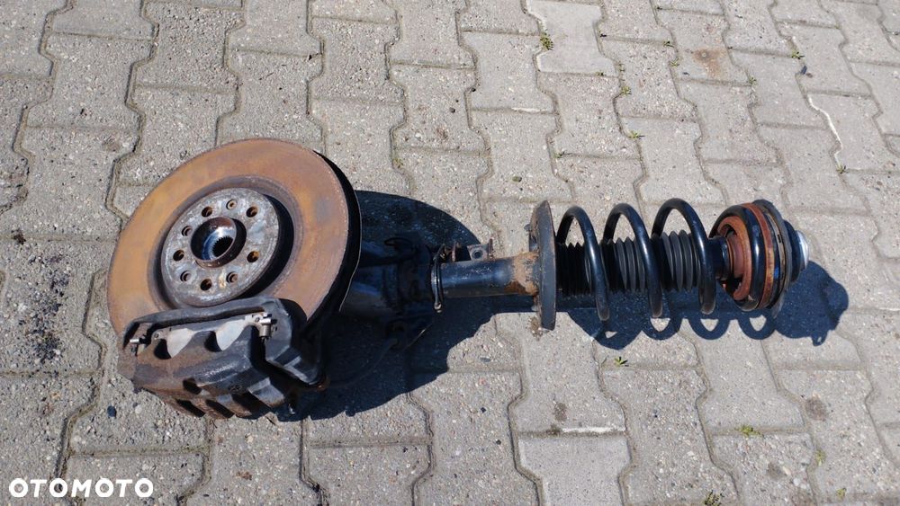 JEEP CHEROKEE KL 2.0 MTJ MCPHERSON PRAWY PRZÓD '05168699AB - 2