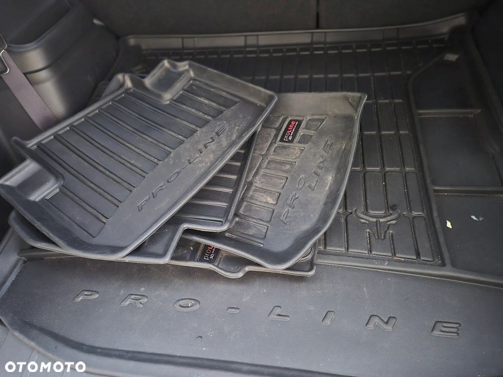 Mitsubishi Outlander 2.0 Instyle Navi 4WD CVT - 13