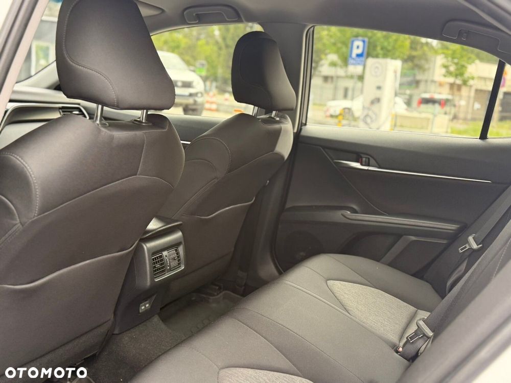 Toyota Camry 2.5 Hybrid Comfort CVT - 15