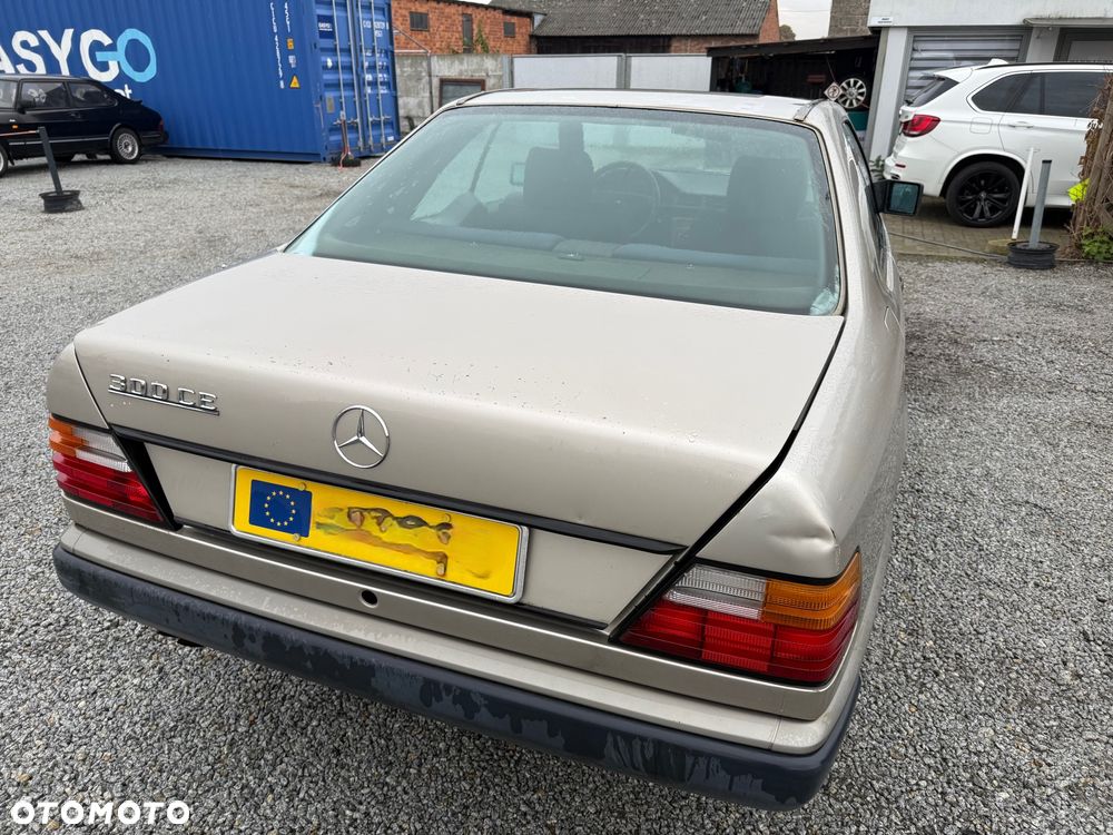 Mercedes-Benz Klasa E - 4
