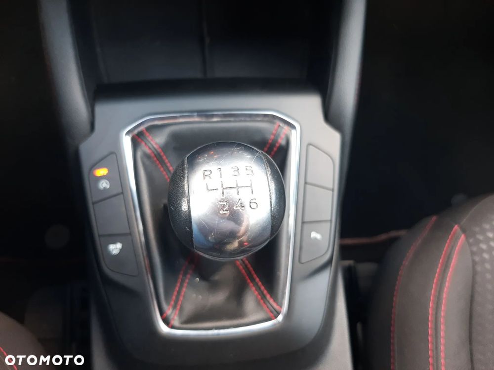Ford Kuga 1.5 EcoBoost FWD ST-Line - 26