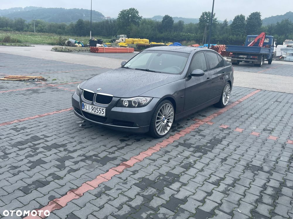 BMW Seria 3 318i - 4