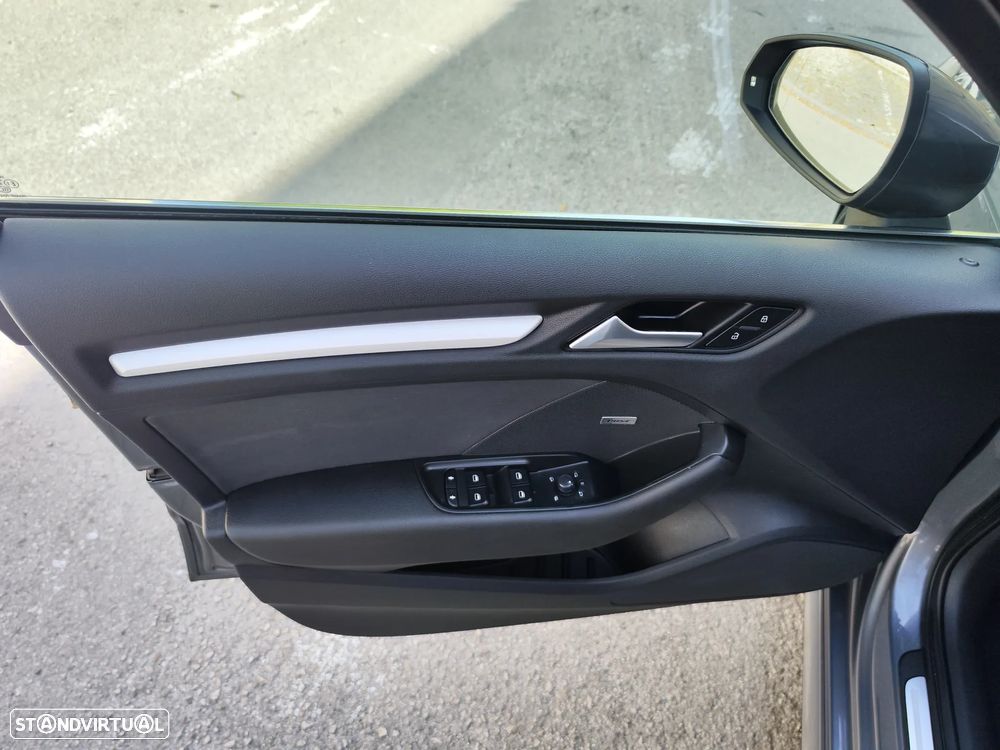 Audi A3 Sportback 2.0 TDI S-line S tronic 119g - 24