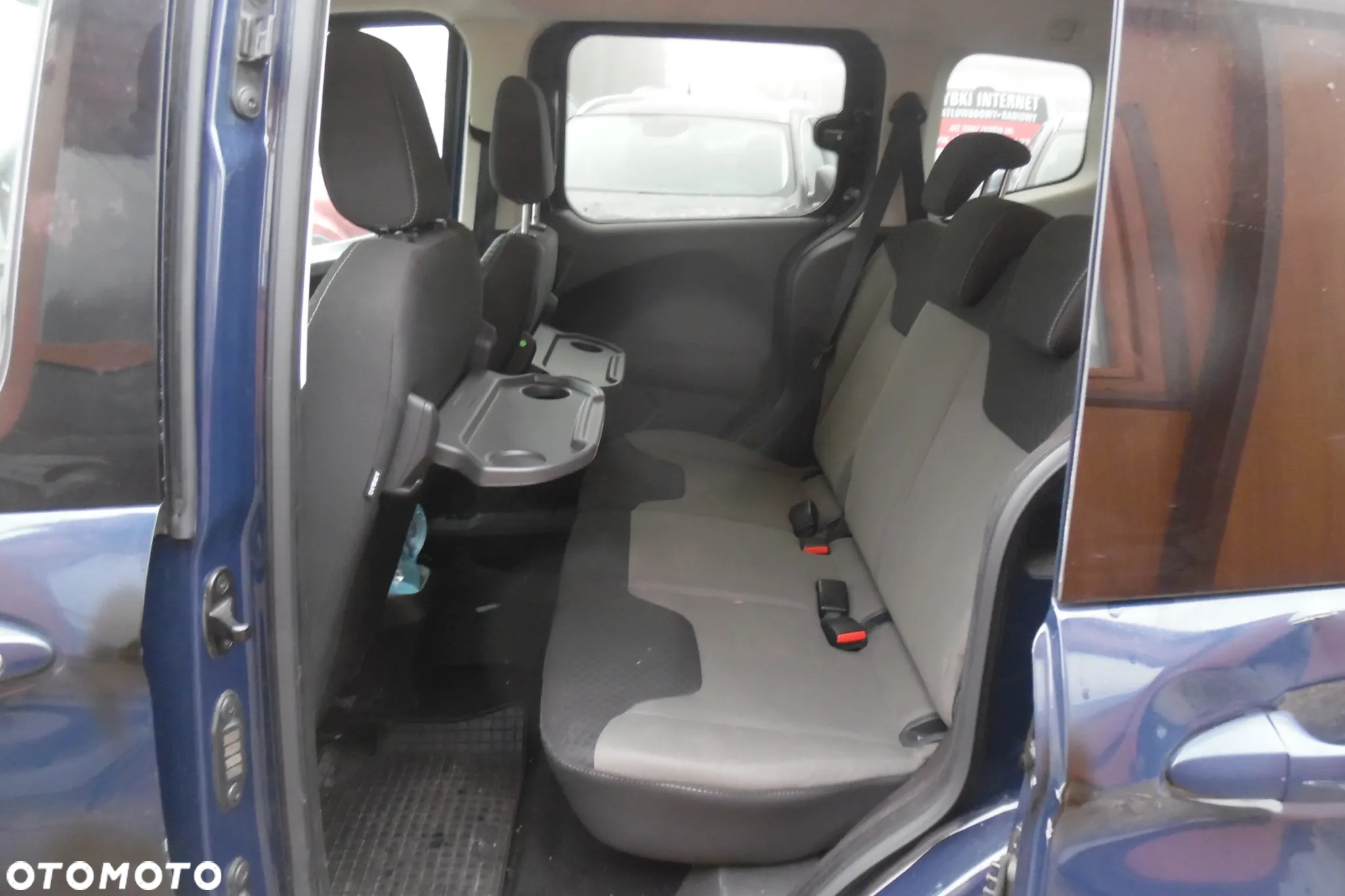 Ford Tourneo Courier 1.5 TDCi Trend - 9