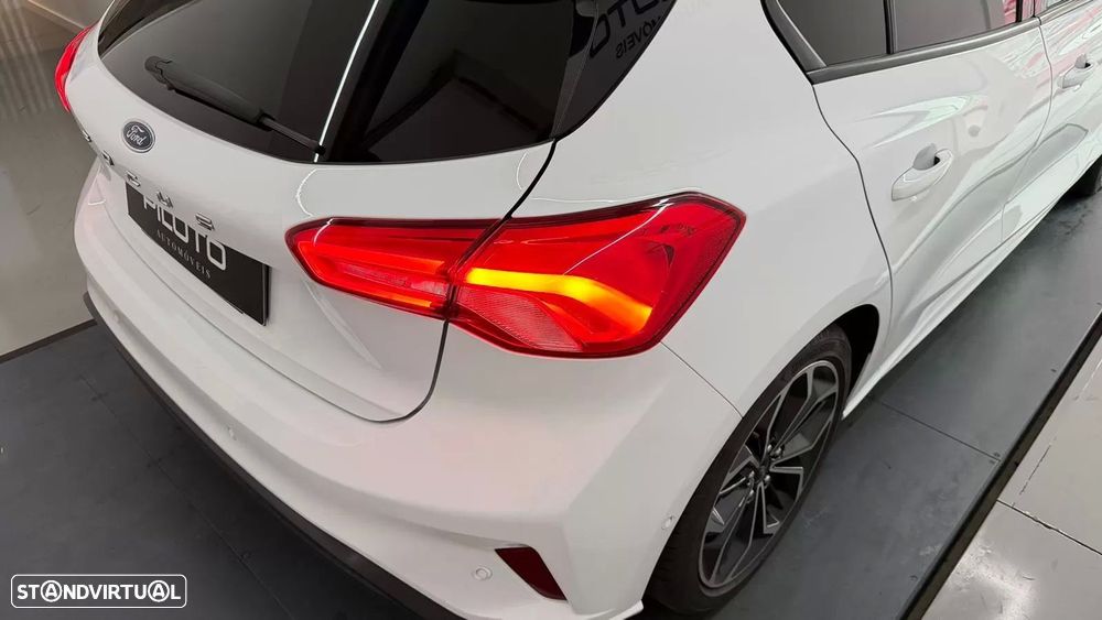 Ford Focus 1.0 EcoBoost S&S ST-LINE STYLE - 10