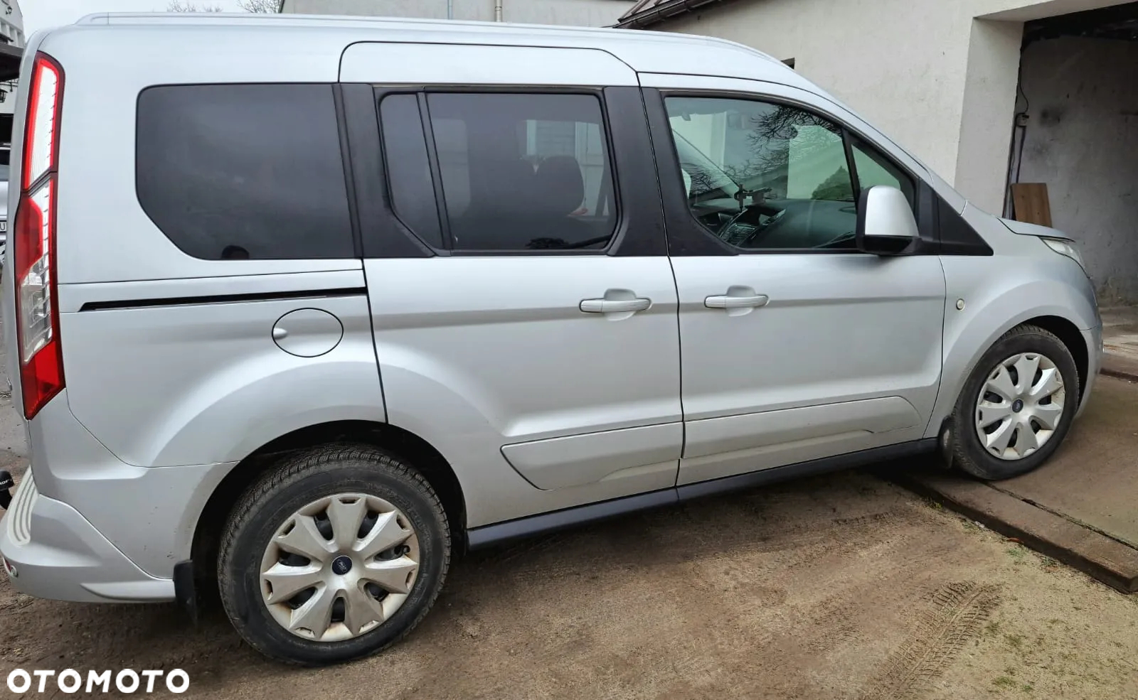 Ford Tourneo Connect - 2