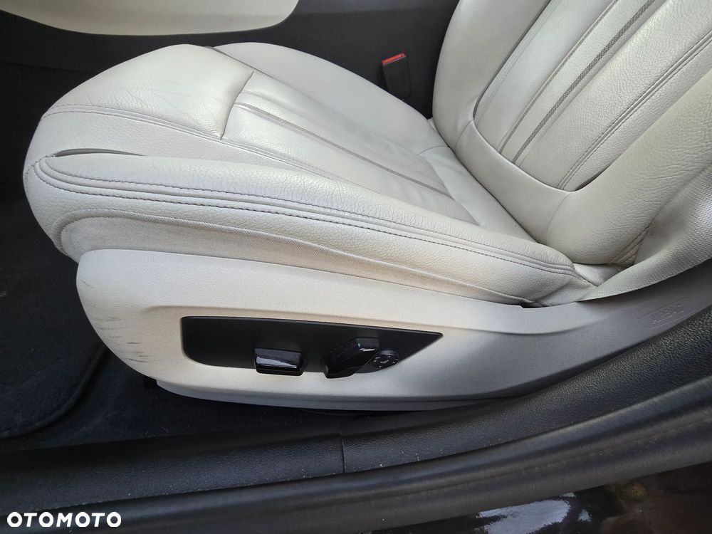 BMW Seria 5 520d xDrive Luxury Line - 35