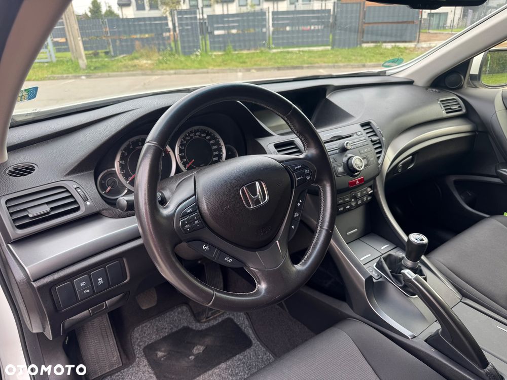 Honda Accord 2.0 Executive - 10