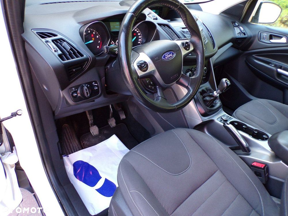 Ford Kuga - 20