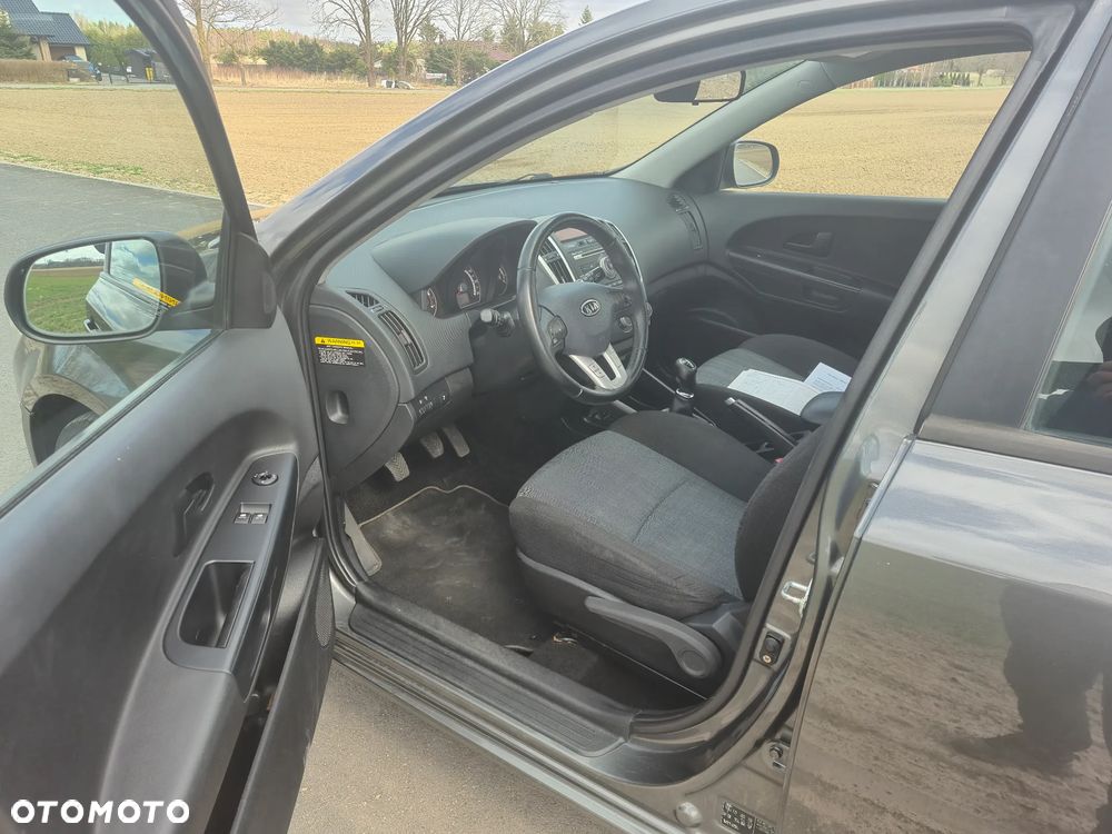 Kia Ceed 1.4 Comfort + - 14