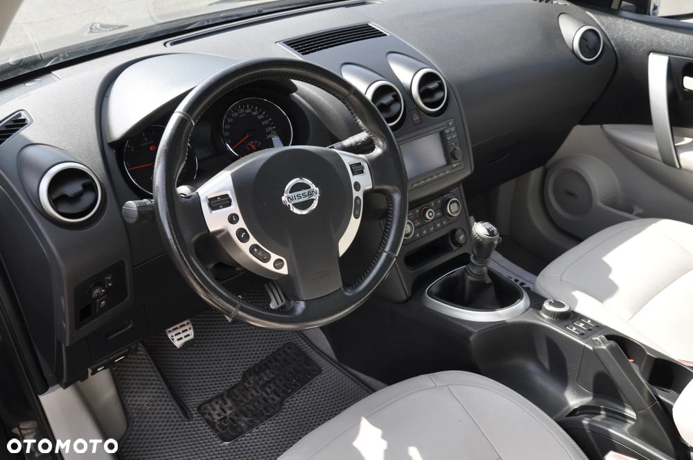 Nissan Qashqai+2 2.0 dCi DPF 4x4 tekna - 31