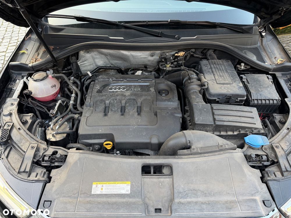 Audi Q3 2.0 TDI S tronic design - 23