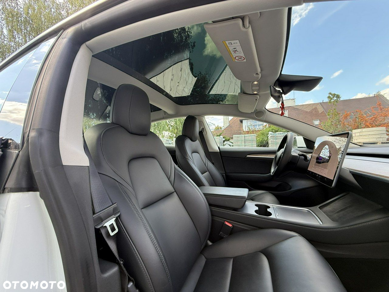 Tesla Model 3 - 16