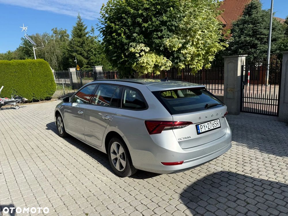 Skoda Octavia 2.0 TDI DSG Ambition - 3