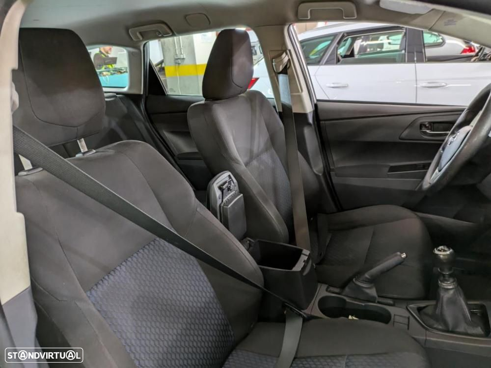 Toyota Auris Touring Sports 1.4 D-4D Active - 2
