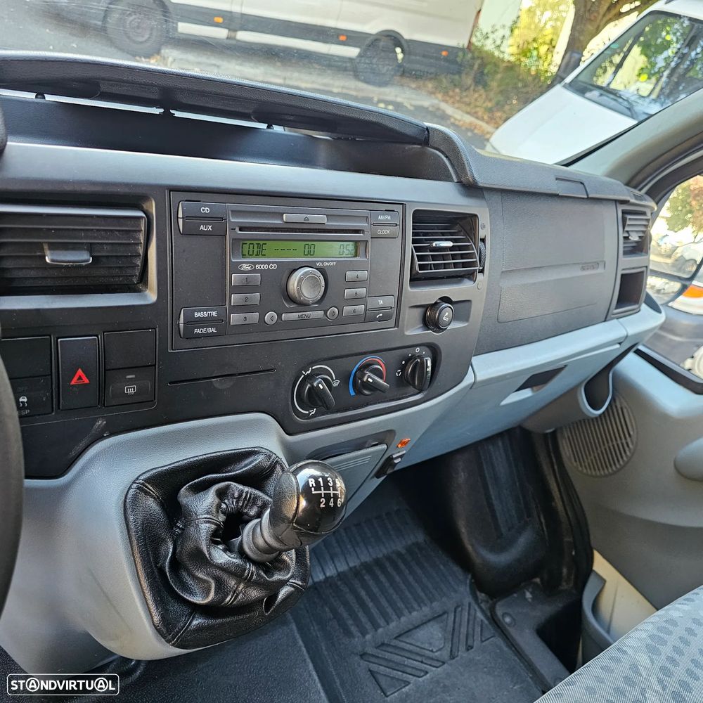 Ford e-Transit - 16