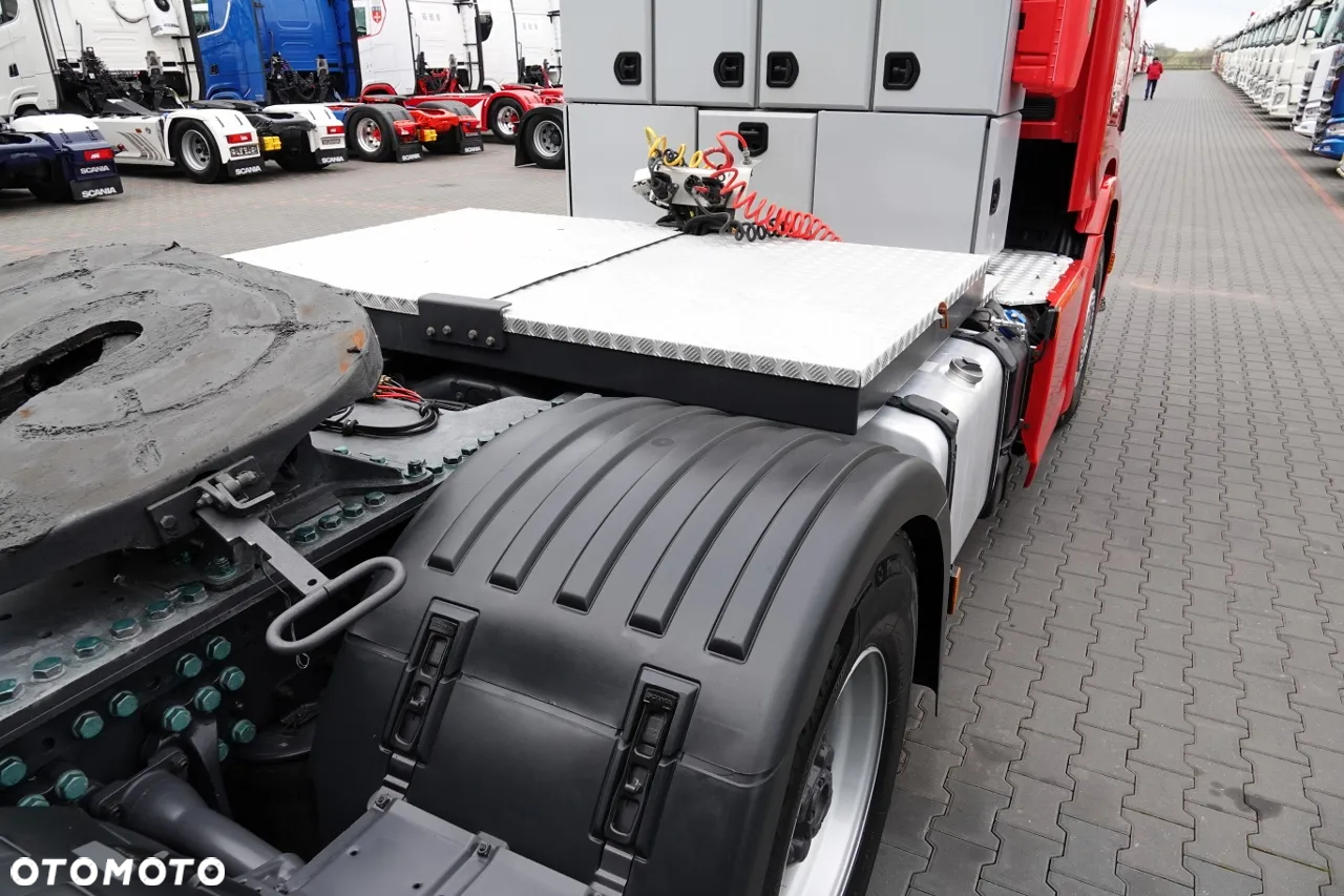 Scania R 580 / V8 / 6x4 / DMC: 150.000 KG / KLIMA POSTOJOWA / 3 OSIOWY CIĄGNIK SIODŁOWY - 14