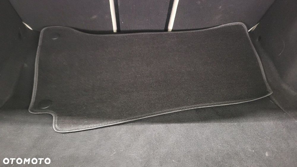 Mercedes-Benz Klasa C 200 4MATIC 9G-TRONIC - 25