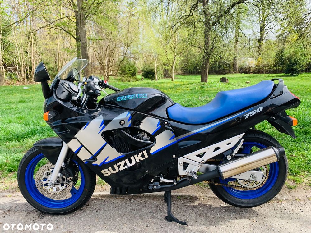Suzuki GSX - 5