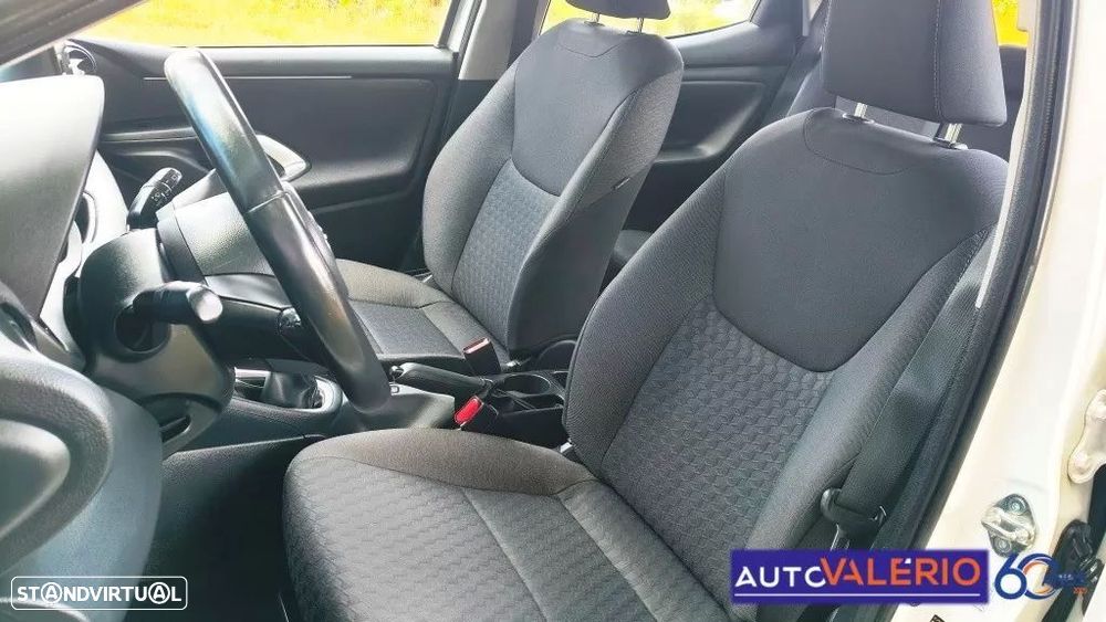 Toyota Yaris 1.5 VVT-i Comfort - 11