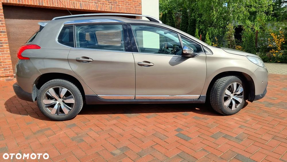 Peugeot 2008 1.6 e-HDi Allure S&S - 3