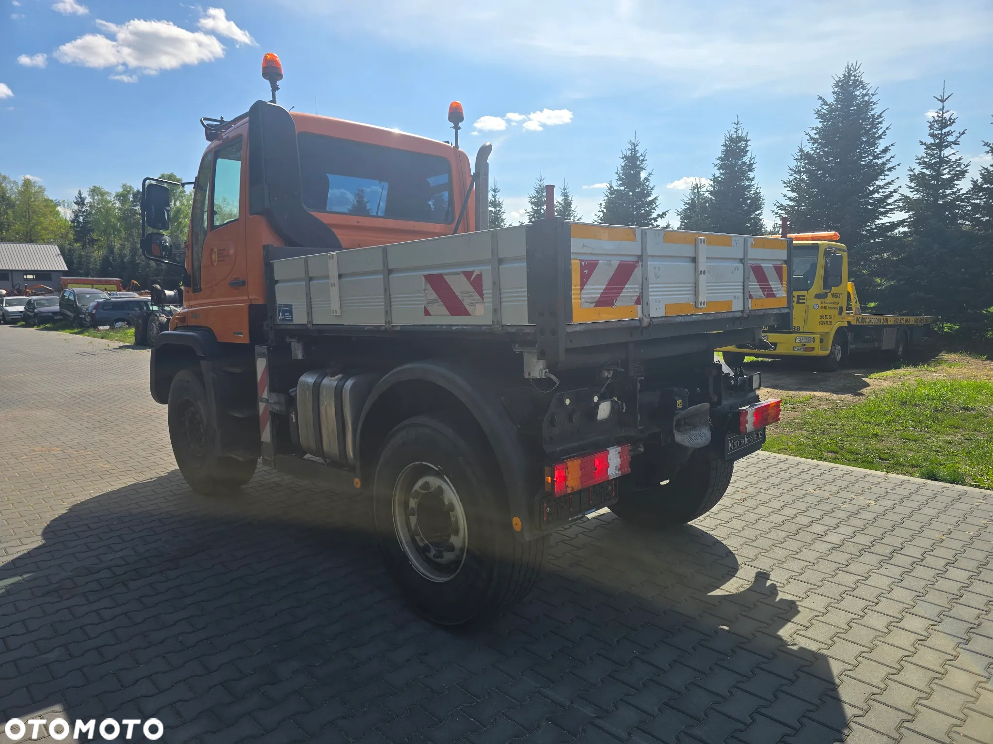Mercedes-Benz UNIMOG U400 - 8