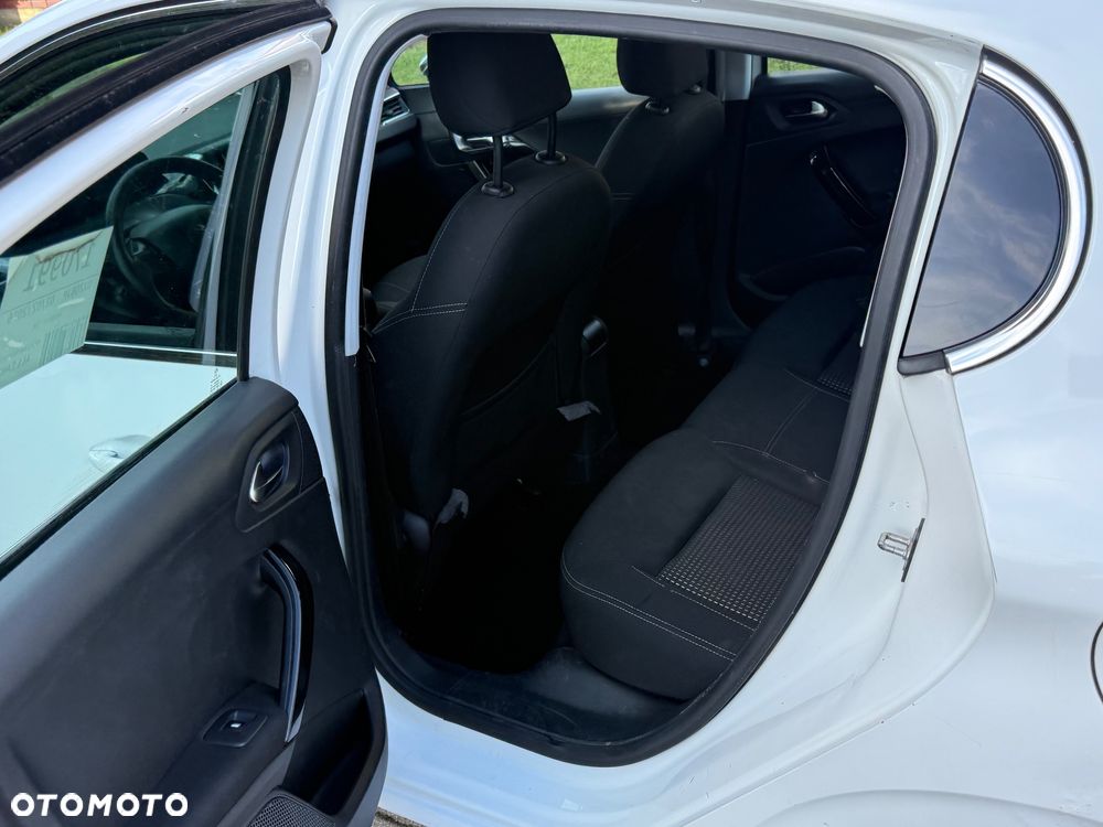 Peugeot 208 1.6 BlueHDi Allure S&S - 14