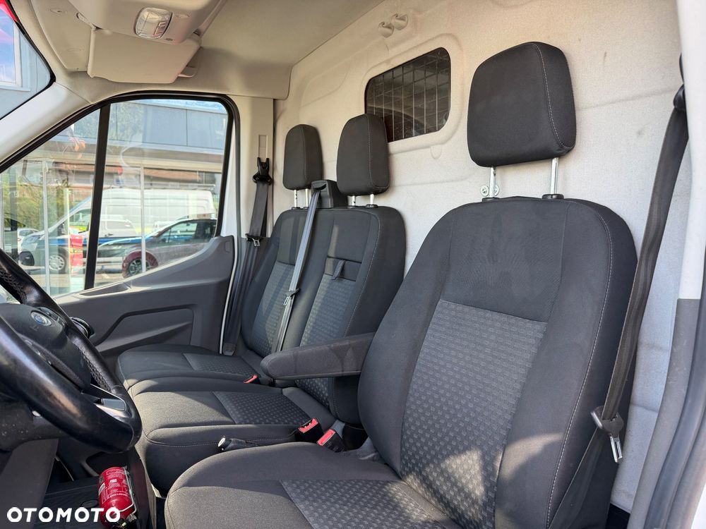 Ford Transit - 19